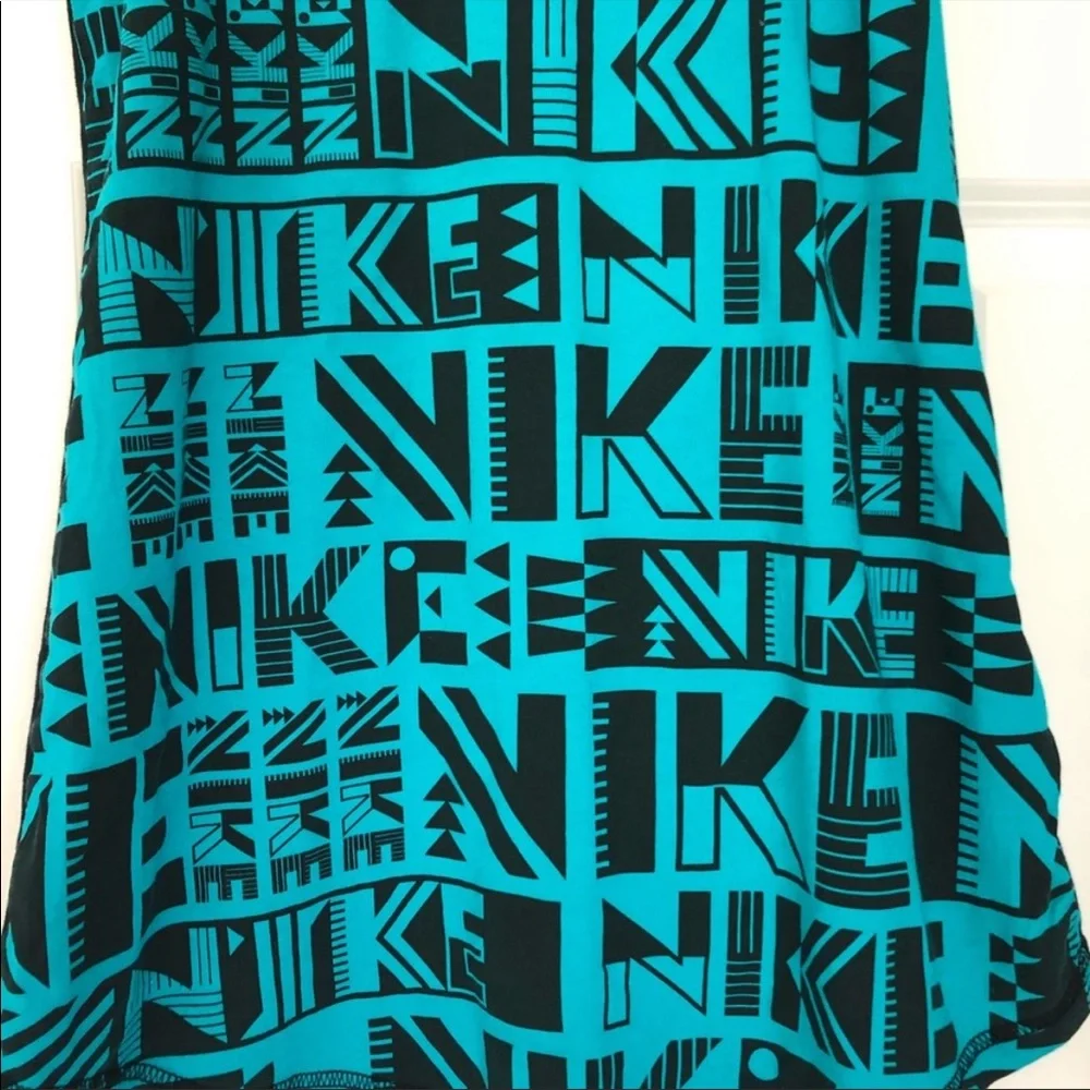 Nike racerback workout tank top